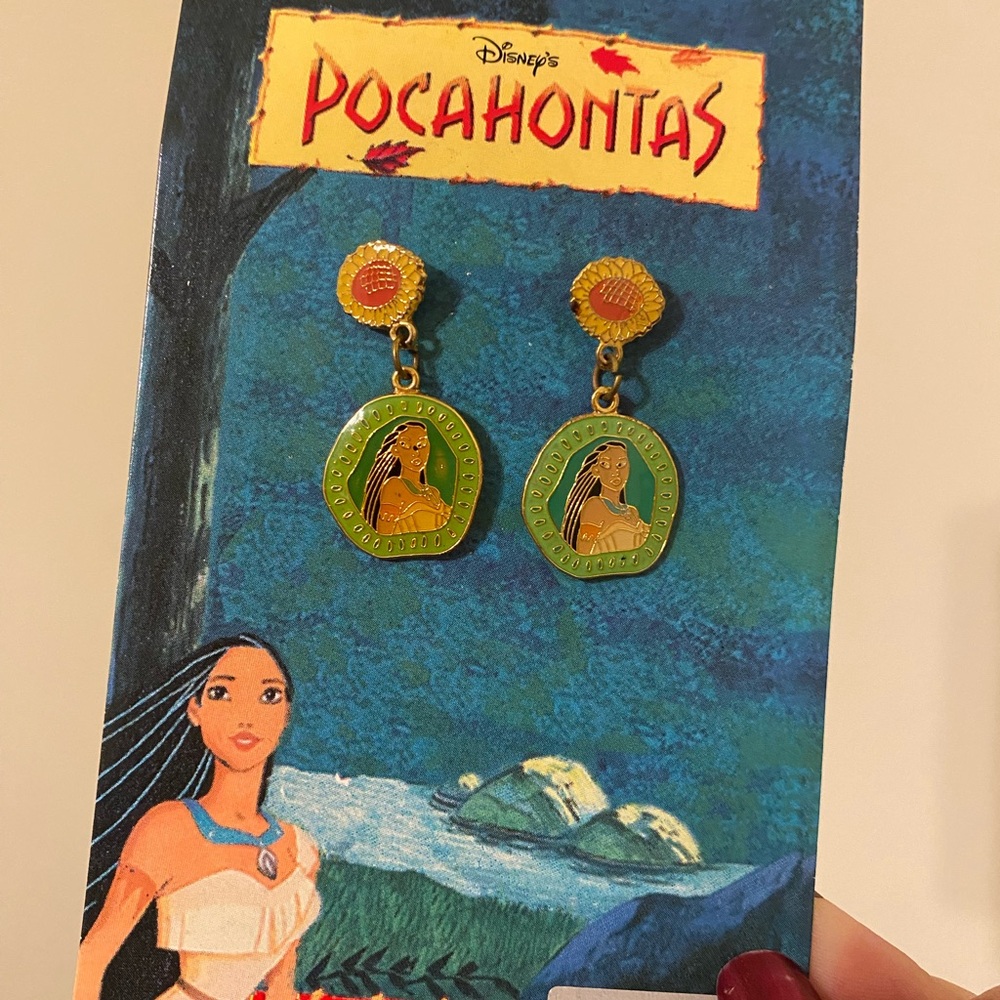 Disney Pocahontas 90s Vintage Earrings NWT